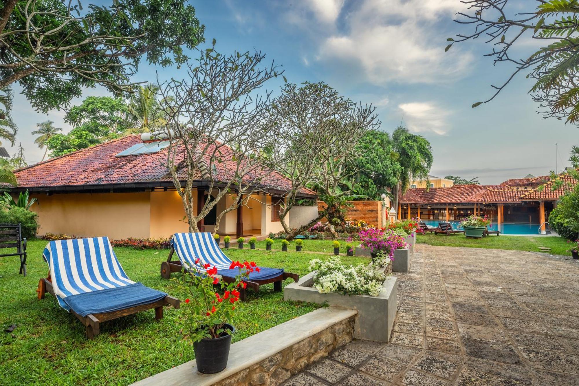 Aida Hotel - เบนโตตา ภายนอก รูปภาพ