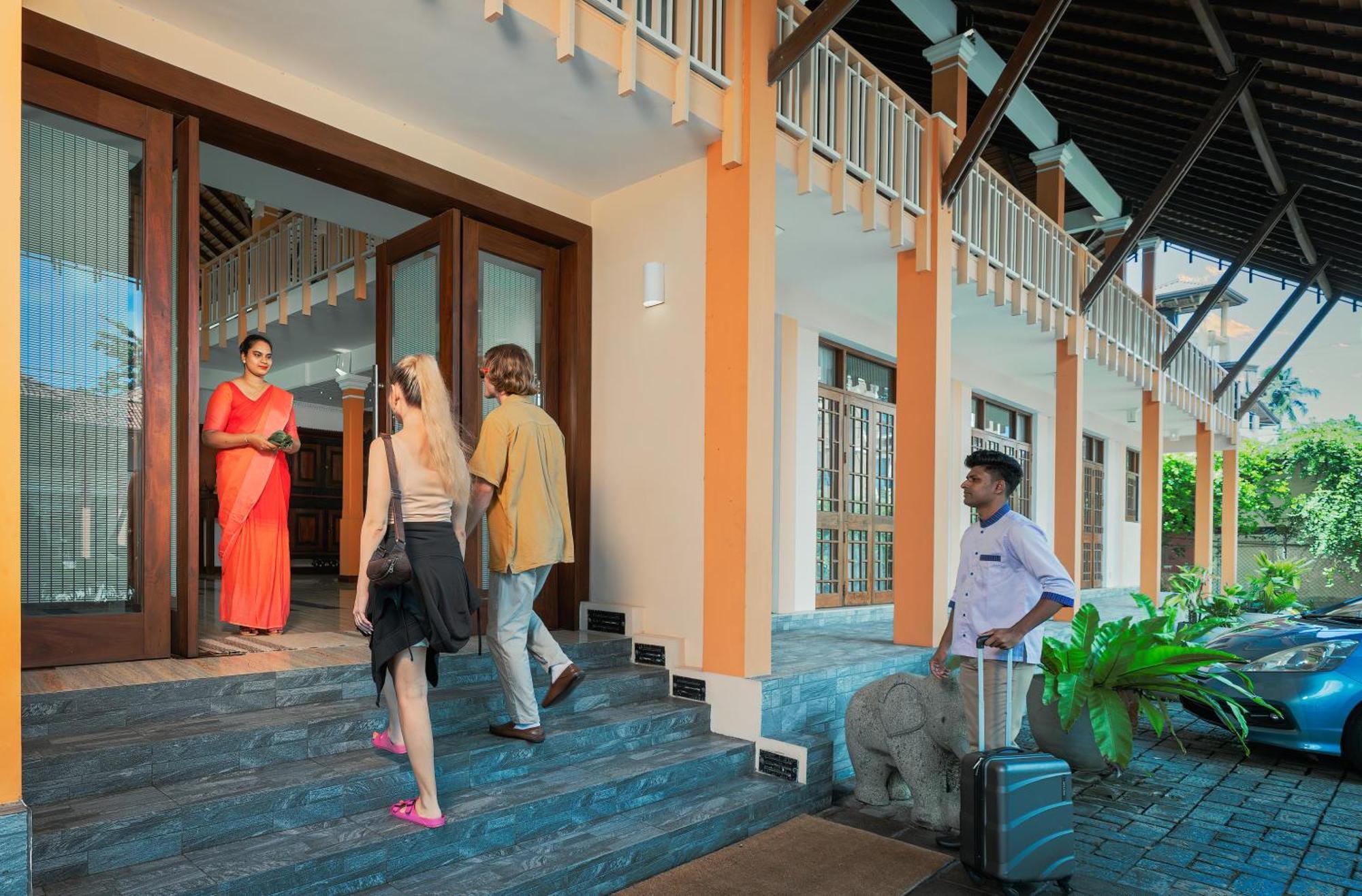 Aida Hotel - เบนโตตา ภายนอก รูปภาพ